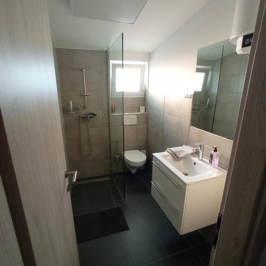 Apartmaja Eva&Pia Koper Ngoại thất bức ảnh